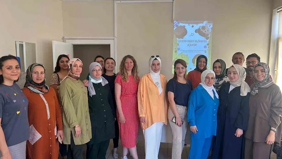 Sağlıklı Hayat Merkezi 'Ebeveyn Okulu' ilk mezunlarını verdi