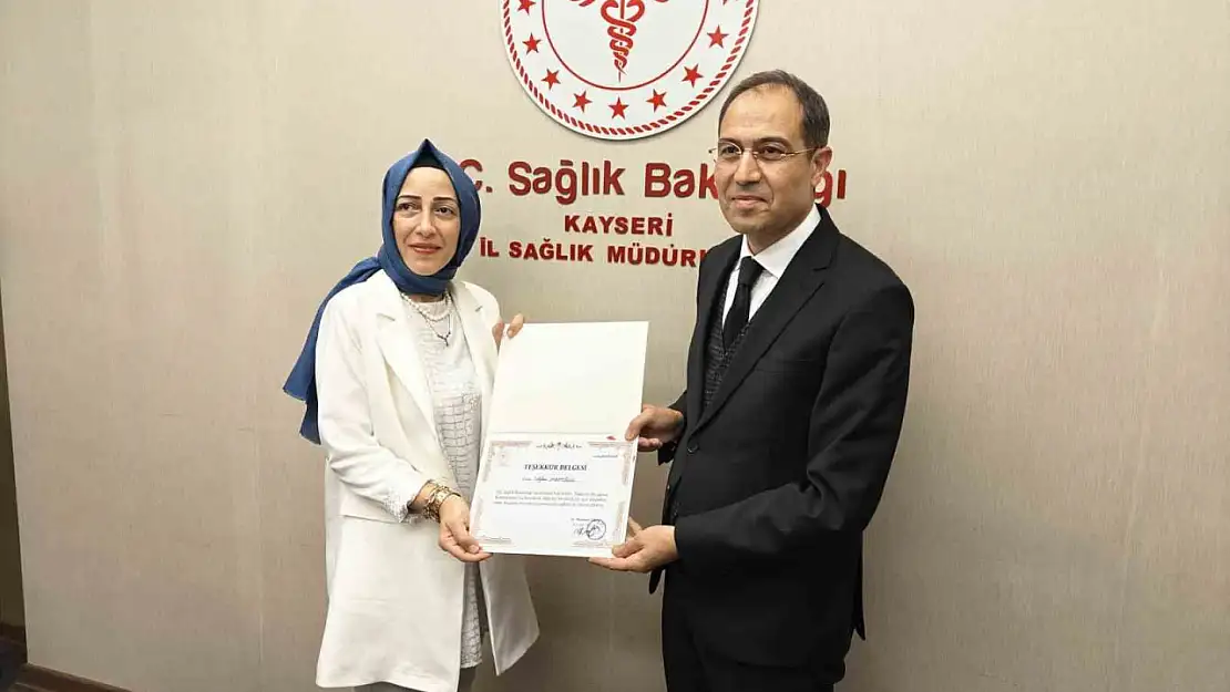 Sigara ile vedalaştılar, teşekkür belgelerini aldılar
