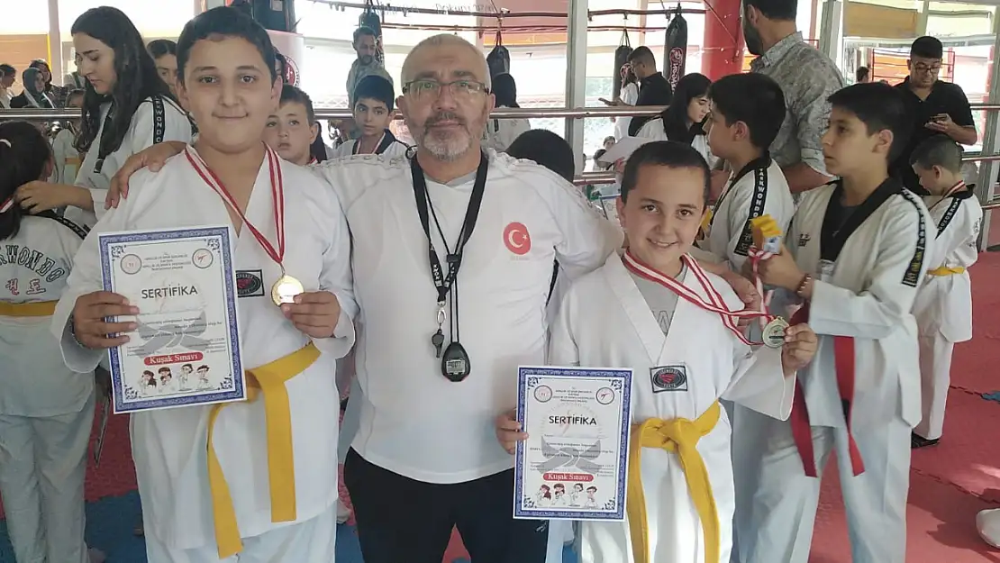 Taekwondo'da kuşak terfi heyecanı