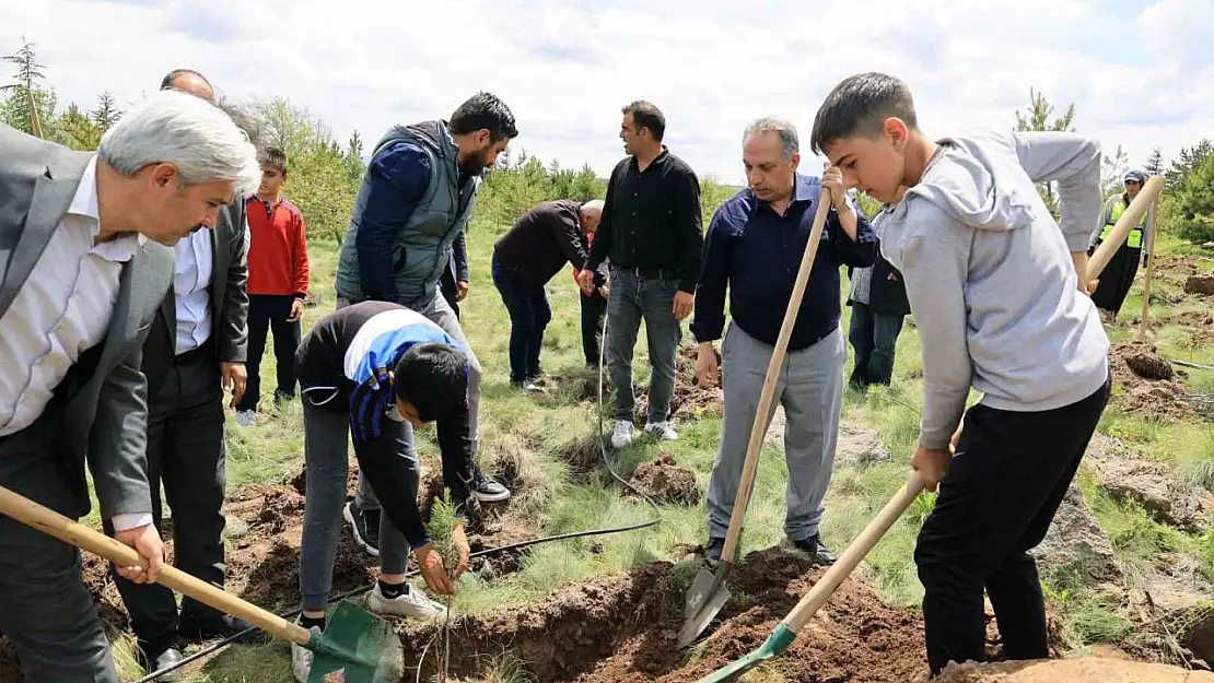 Talaslı çocuklar, Süleymanlı'da geleceğe umut fidanı dikti