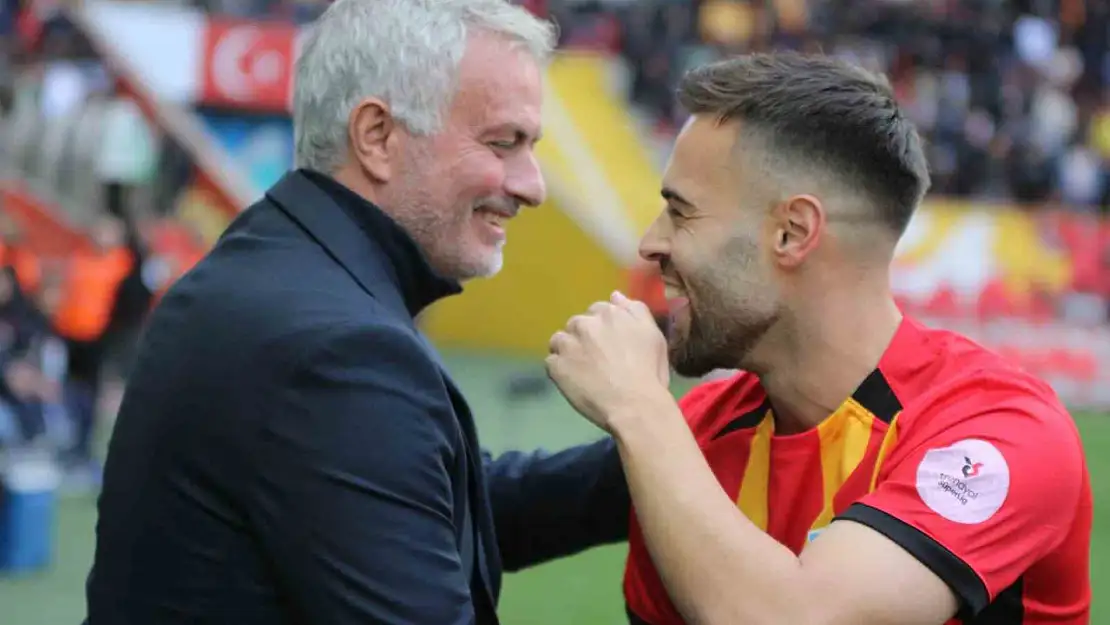 Trendyol Süper Lig: Kayserispor: 0 - Fenerbahçe: 2 (Maç devam ediyor)