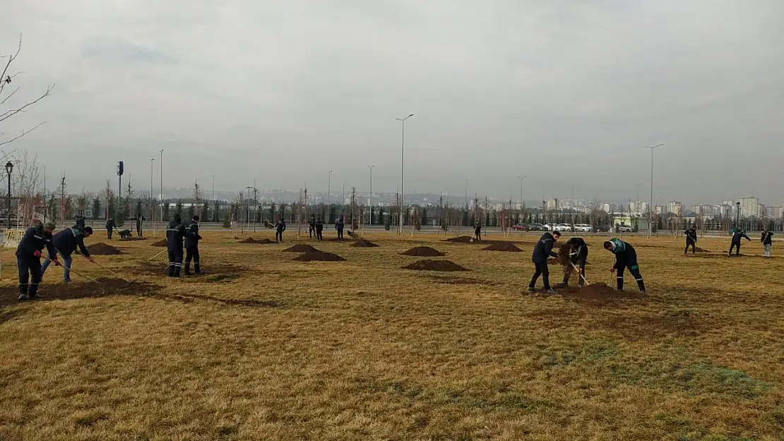 Türkiye'nin en büyük millet bahçesinde bahar hazırlıkları başladı