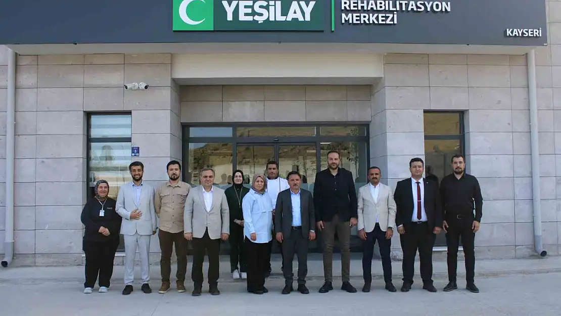 Vali Çiçek, Rehabilitasyon Merkezi'nde tedavi gören bağımlılar ile bayramlaştı