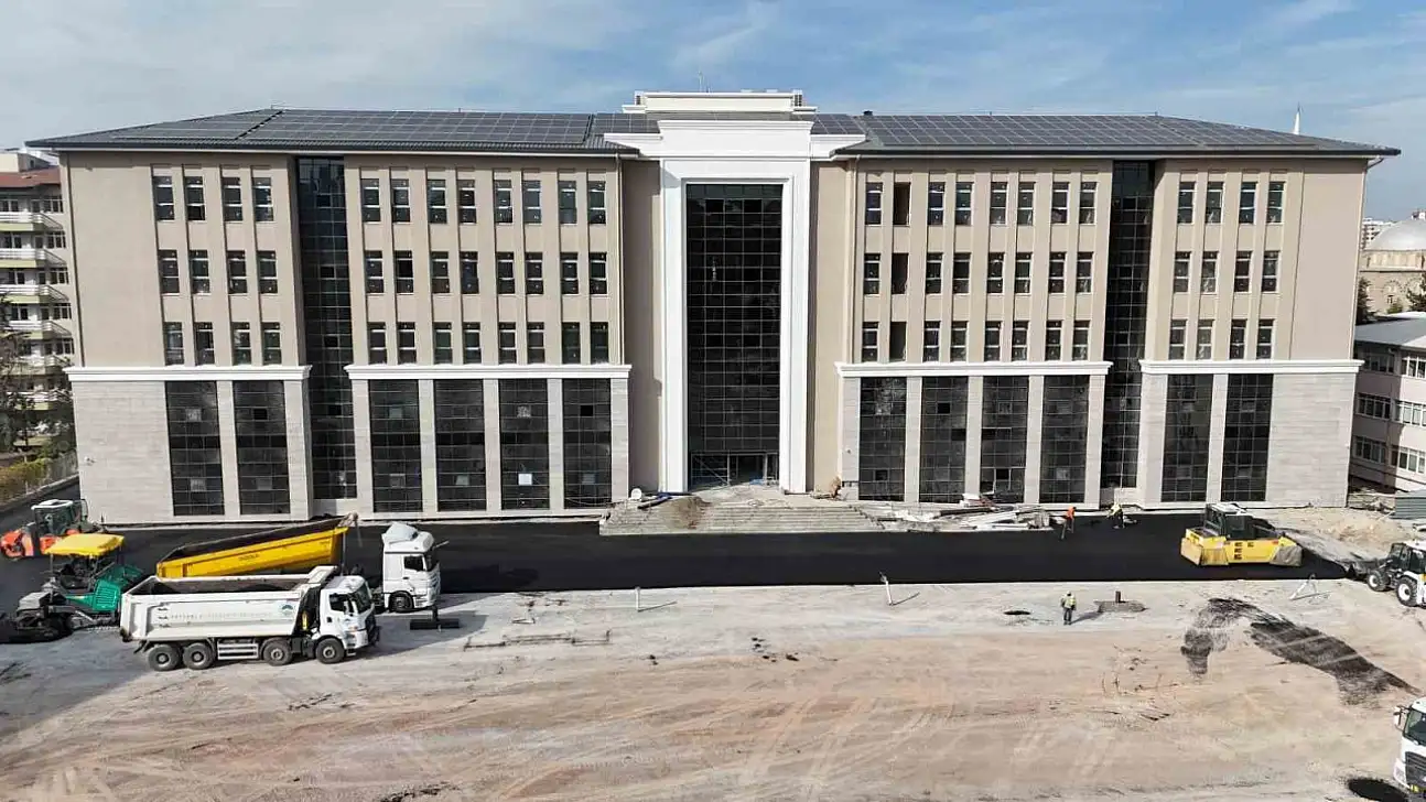 Büyükşehirden 2 milyon TL'lik asfalt yatırımı