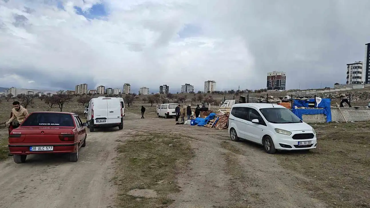 Kayseri'de ahıra hayvan saldırdı: 6 keçi telef 5 keçi kayıp