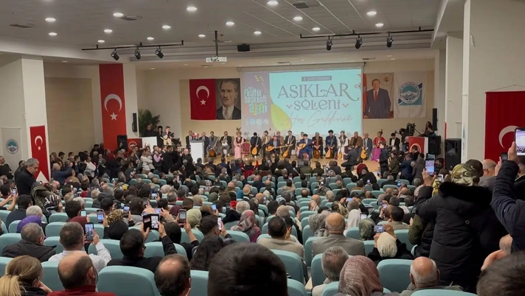 Kayseri'de ozanlar kulakların pasını sildi