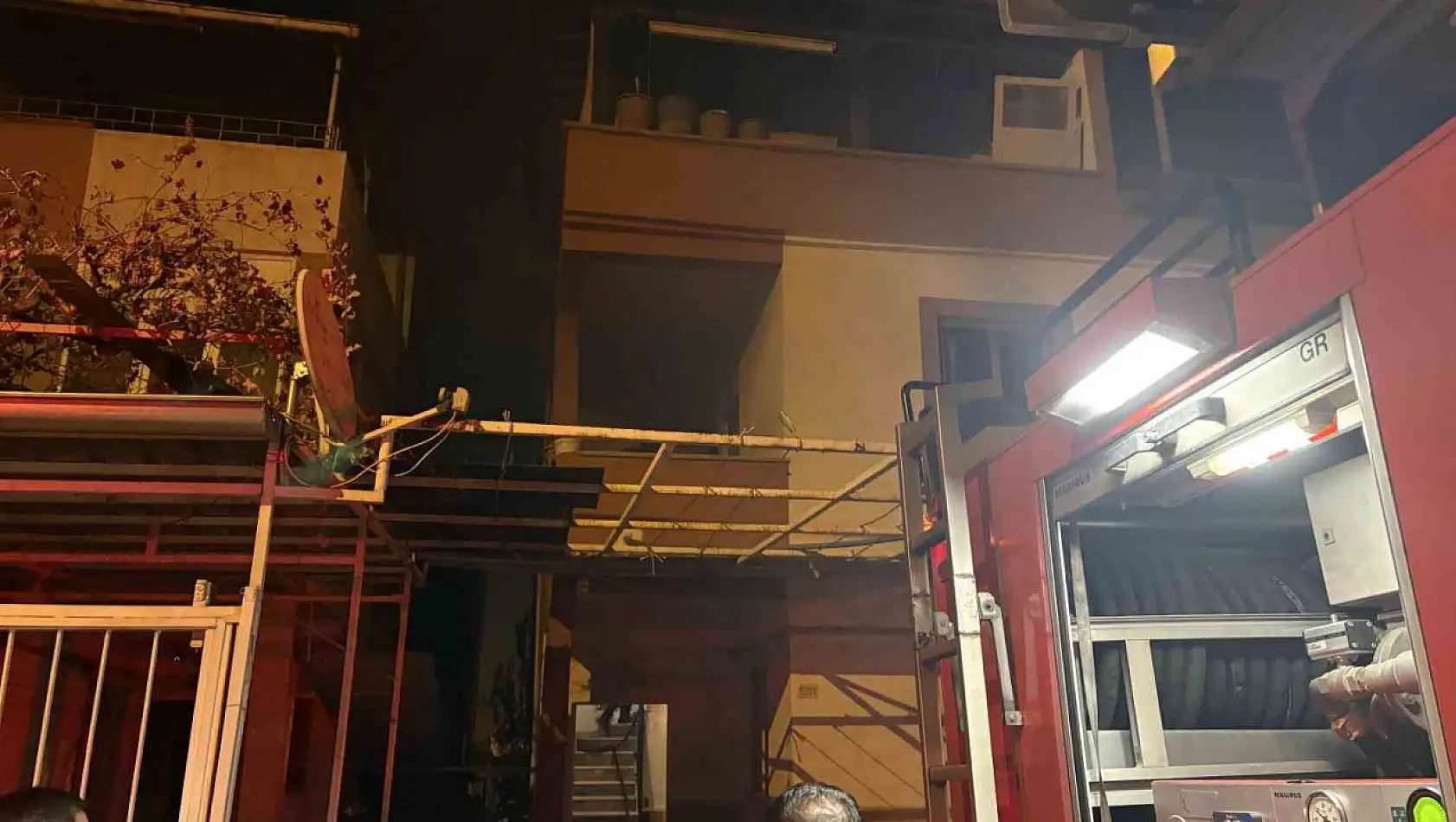 Mutfakta çıkan yangın korkuttu