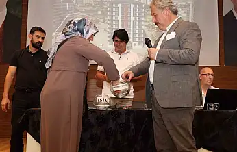 Anbar mahallesindeki kentsel dönüşüm daireleri, kura ile sahiplerini buldu