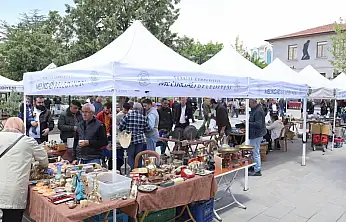 Antika pazarı, antika kültürünü yaşatmaya devam ediyor