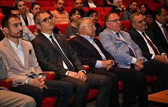 Bağımlılık Zirvesi yoğun katılımla yapıldı