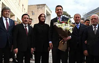 Bakan Bayraktar Vali Çiçek'i ziyaret etti