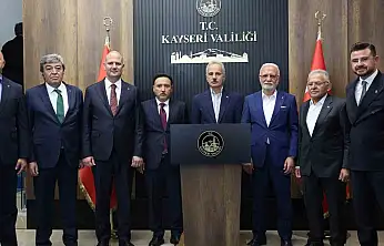 Bakan Uraloğlu'ndan Vali Çiçek'e ziyaret