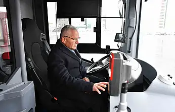 Başkan Büyükkılıç, çevreci ve yenilenebilir elektrikli otobüs ile bisikletleri inceledi