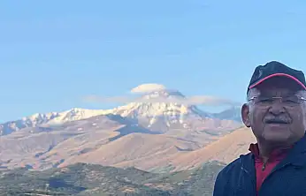 Başkan Büyükkılıç, Erciyes'e kar yağdığını duyurdu