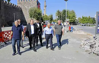 Başkan Büyükkılıç'tan Cumhuriyet Meydanı ve Yeraltı Çarşısı'ndaki yatırımlara yakın takip