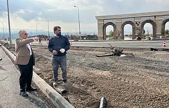 Başkan Büyükkılıç'tan Talas Bulvarı üzerindeki kavşak düzenleme ve deplase çalışmalarında pazar mesaisi