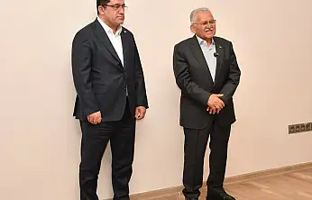 Başkan Büyükkılıç'tan zorlu maç öncesi Kayserispor'a 'moral' ziyareti