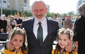 Başkan Çolakbayrakdar: 'Büyük ve güçlü Türkiye'nin geleceğini inşa edecek nesiller yetiştiriyoruz'