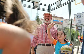 Başkan Çolakbayrakdar: 'Geleceğin güçlü Türkiye'sini evlatlarımız inşa edecek'
