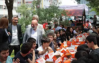 Başkan Çolakbayrakdar: 'Gençlerimizin hayallerine dokunan projeler üretmeye devam edeceğiz'