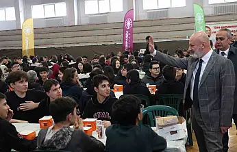 Başkan Çolakbayrakdar: 'Güçlü Türkiye'nin temeli gençlerimizdir'