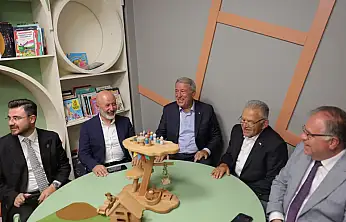 Başkan Çolakbayrakdar: 'Kütüphanelerle zenginleştirilmiş bir şehir inşa ediyoruz'