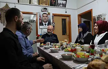 Başkan Çolakbayrakdar: 'Ramazan'ın bereketiyle çalınmadık kapı, girilmedik gönül bırakmadık'