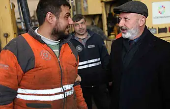 Başkan Çolakbayrakdar: 'Şehrimizin ihtiyaçlarını fabrika gibi çalışan kendi atölyelerimizde üretiyoruz'