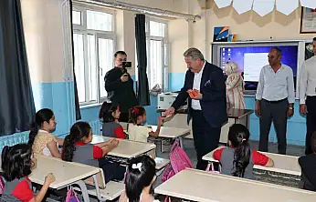 Başkan Palancıoğlu, öğrencilerin okul heyecanını paylaştı