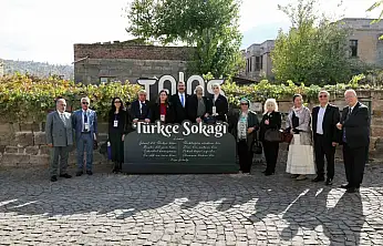 Başkan Yalçın Türk Dünyası Vizyon Belgesi Tanıtım Programı'nda