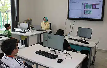 Bu merkez geleceğin bilim insanlarını yetiştiriyor