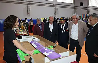 Bünyan Fen Lisesi'nde düzenlenen TÜBİTAK Bilim Fuarı'na yoğun ilgi