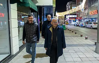 Büyükkılıç, Millet Caddesi'nde yapımı tamamlanan aydınlatma sistemini inceledi