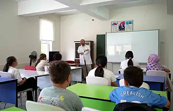 Büyükşehir'in KAYMEK Yaz Okulu'nda çocuklar eğlenerek öğreniyor