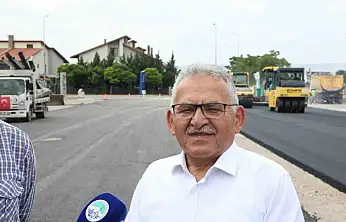 Büyükşehirden ulaşıma 1 milyar TL'yi aşan dev sıcak asfalt yatırımı