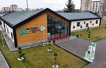 Büyükşehirin çocuklara özgü kütüphanesi ve müzik okulunda eğlenceli yarıyıl etkinlikleri