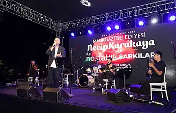 Çarşı Melikgazi'de nostaljik şarkılar gönülleri fethetti