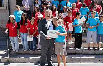 Çocuklar Melikgazi'nin İngilizce kampında hem öğrendi hem eğlendi