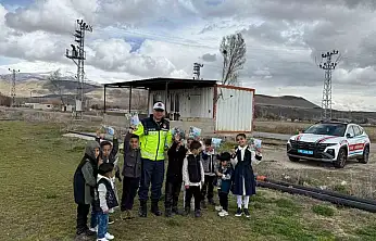 Çocukların bayram harçlıkları jandarmadan