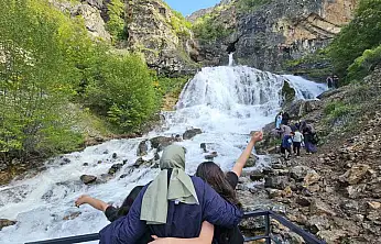 Derebağ Şelalesi'nde bayram coşkusu