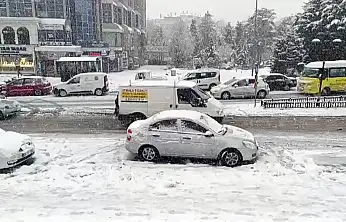 Develi'de kar yağışı etkili oldu