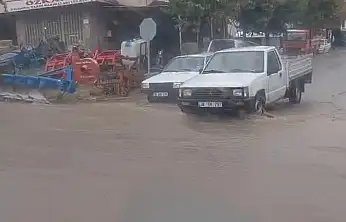 Develi'de sağanak yağış etkili oldu