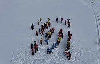 Erciyes'te gerçeği aratmayan çığ tatbikatı