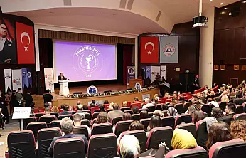 ERÜ'de 'II. Ulusal PharmErciyes Eczacılık Öğrenci Kongresi' düzenledi