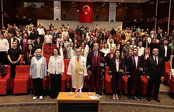 ERÜ Eczacılık Fakültesi'nde 'Önlük Giyme Töreni' düzenlendi