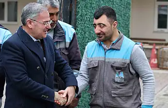 Hacılar Belediyesi personeli mesai başlangıcında bayramlaştı