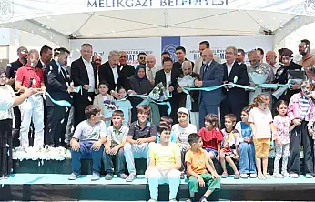 Hayrat Cami ibadete açıldı