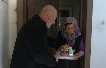 Hizmetleriyle gönüllerde taht kuran Başkan Çolakbayrakdar'a dualarla teşekkür