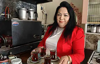 İlçe terminalinin tek kadın çaycısı
