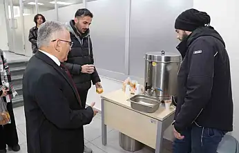 Kayseri Büyükşehir'den öğrencilere 1,4 milyon bardak sıcak çorba desteği